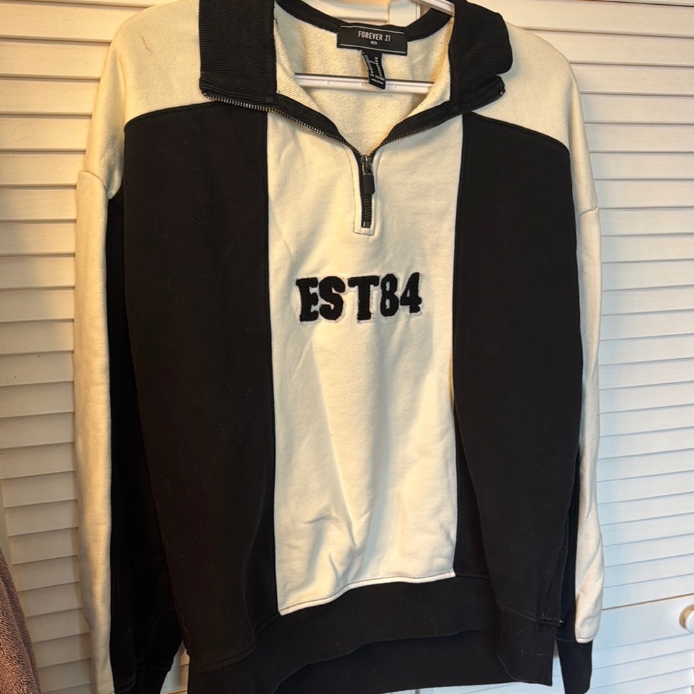 Forever 21 Black and Cream Men's Sweater